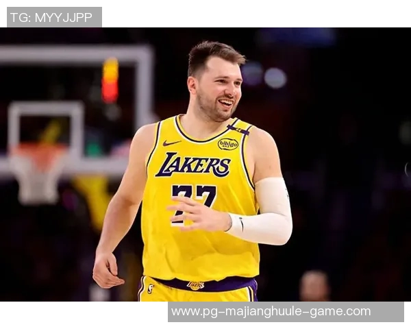 东契奇2025年球衣销量超越詹姆斯库里创历史新高引发热议 东契奇2025年球衣销量超越詹姆斯库里创历史新高引发热议