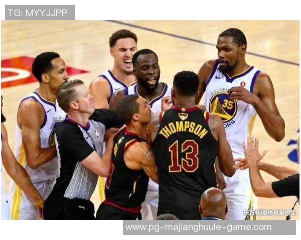 希尔德盛赞追梦为篮球历史最佳防守者称其为球队的心脏与脉搏